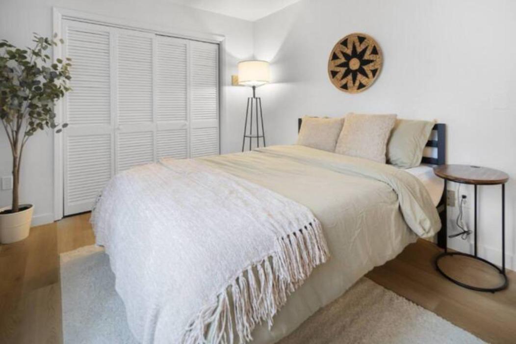 Cayuga Bungalow On Lake—Sleeps 13—Outdoor Firepit Lansing Bagian luar foto